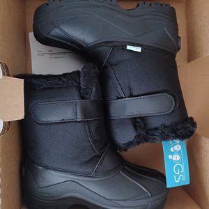 Zoogs Kids snow boots size 12